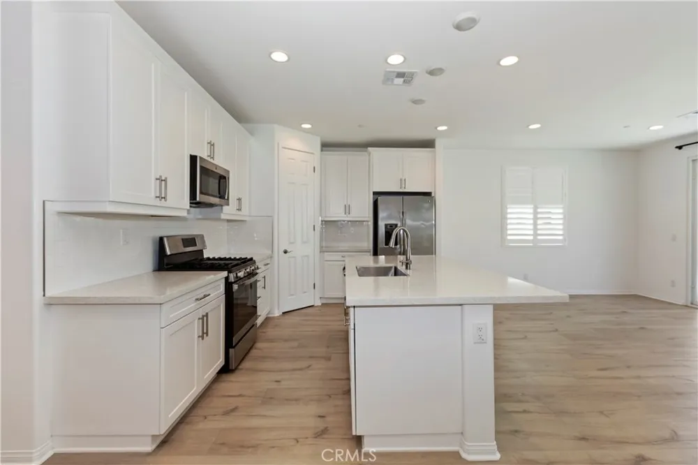 32181 Parker Menifee, CA 92584