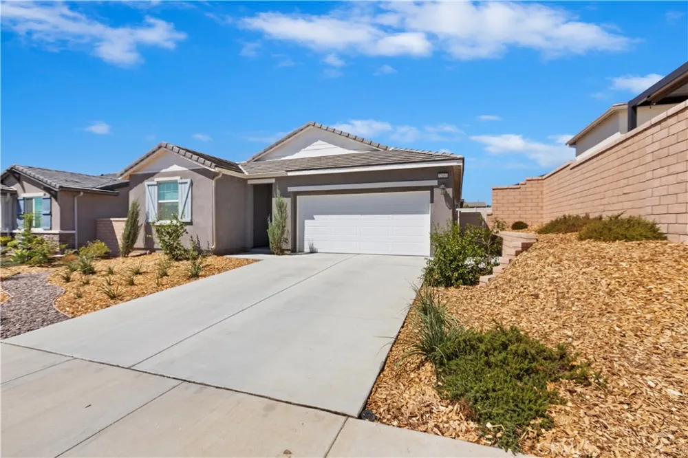 32181 Parker Menifee, CA 92584