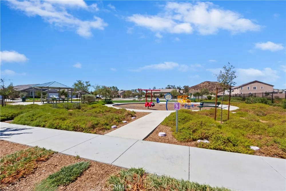 32181 Parker Menifee, CA 92584