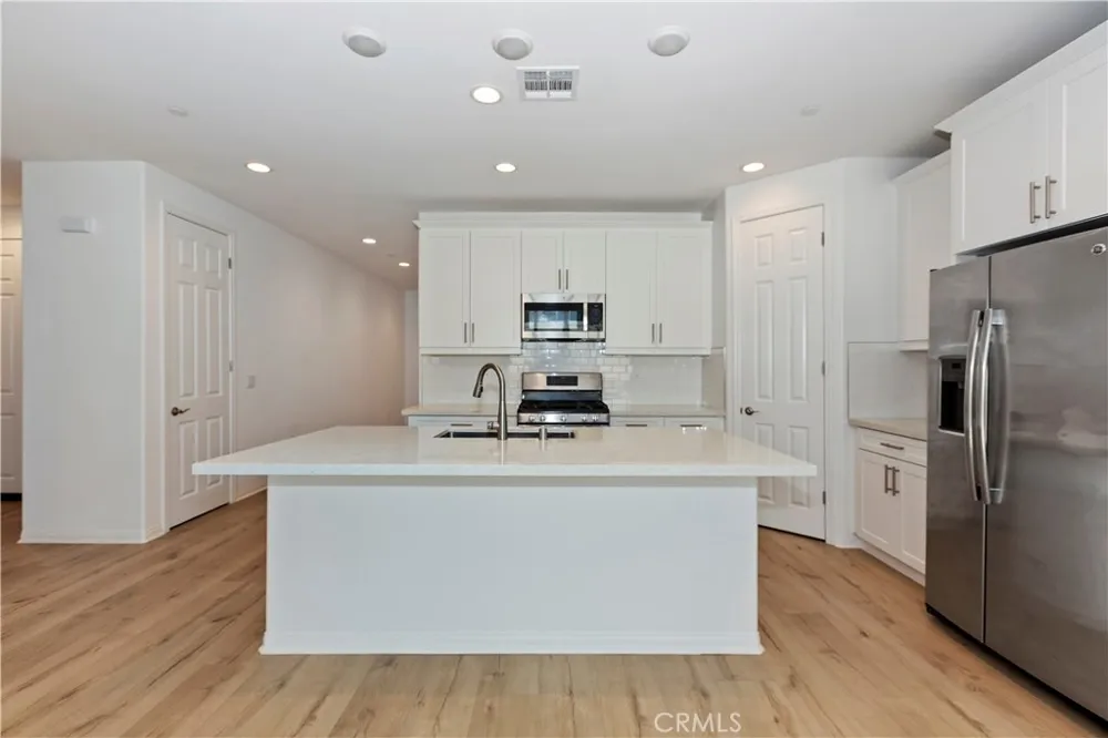 32181 Parker Menifee, CA 92584