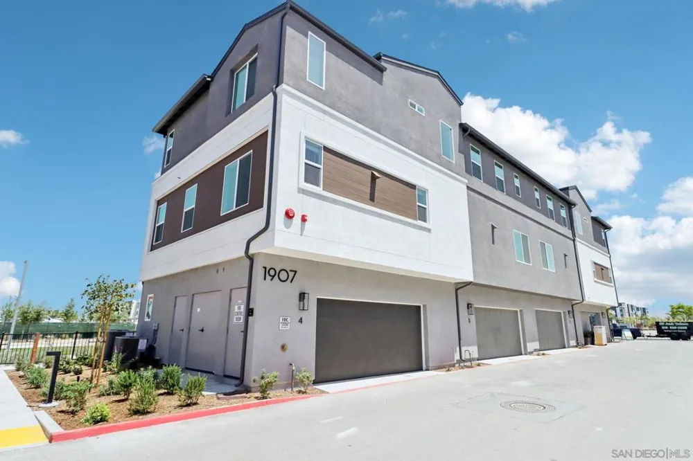 1907 Capella Street #1927-2 Chula Vista, CA 91915