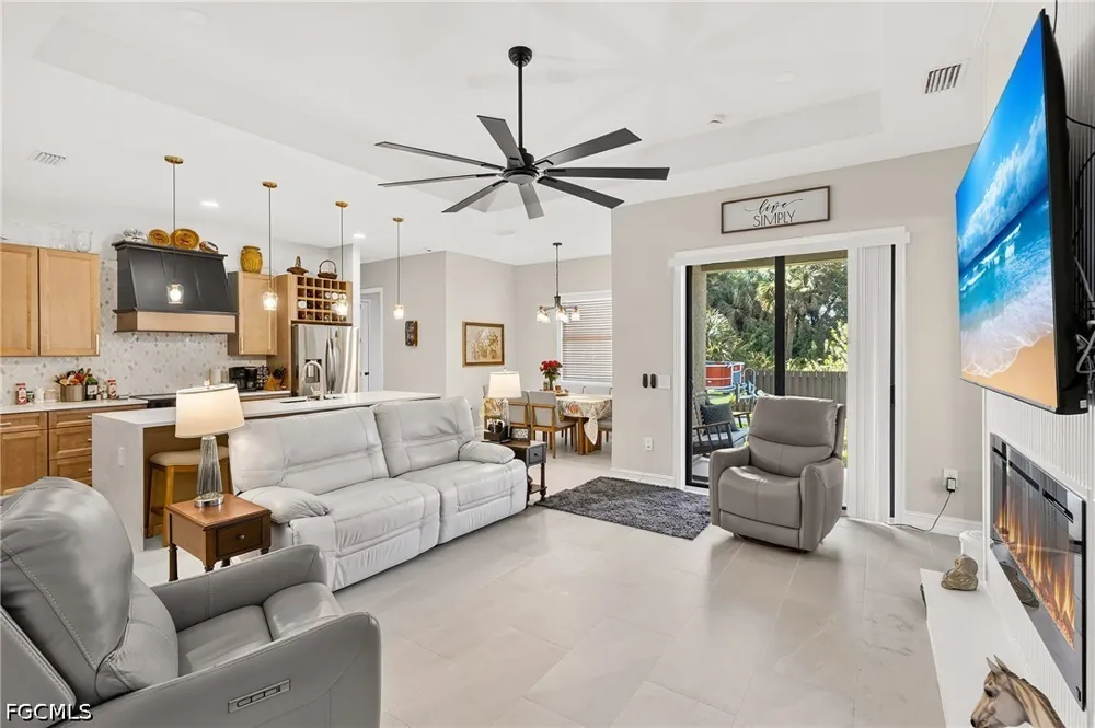 Sentinela Boulevard Lehigh Acres, FL 33974