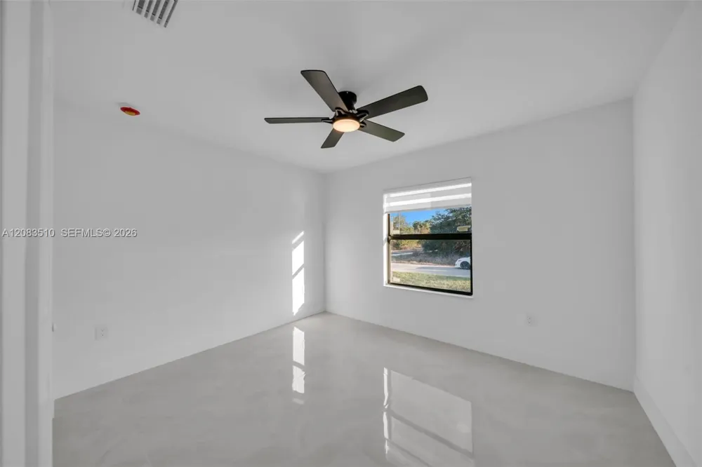 12 15TH ST Lehigh Acres, FL 33972
