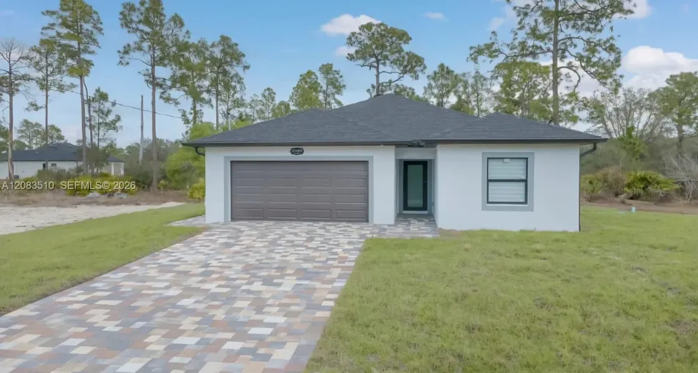 12 15TH ST Lehigh Acres, FL 33972
