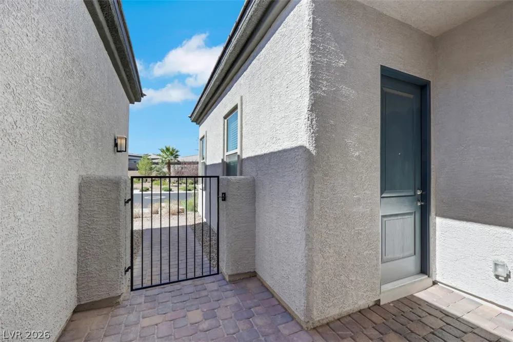 8612 Dusty Quail Drive Las Vegas, NV 89148