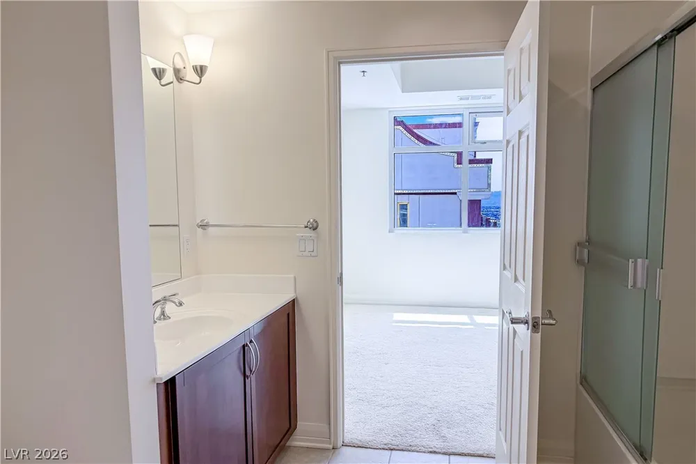 150 Las Vegas Boulevard #1813 Las Vegas, NV 89101