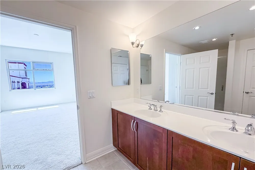150 Las Vegas Boulevard #1813 Las Vegas, NV 89101