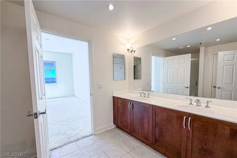 150 Las Vegas Boulevard #1813 Las Vegas, NV 89101
