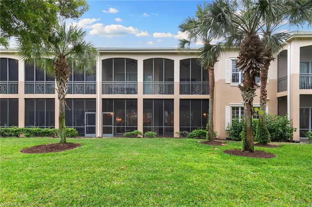 3053 Aviamar Circle #8-102 Naples, FL 34114