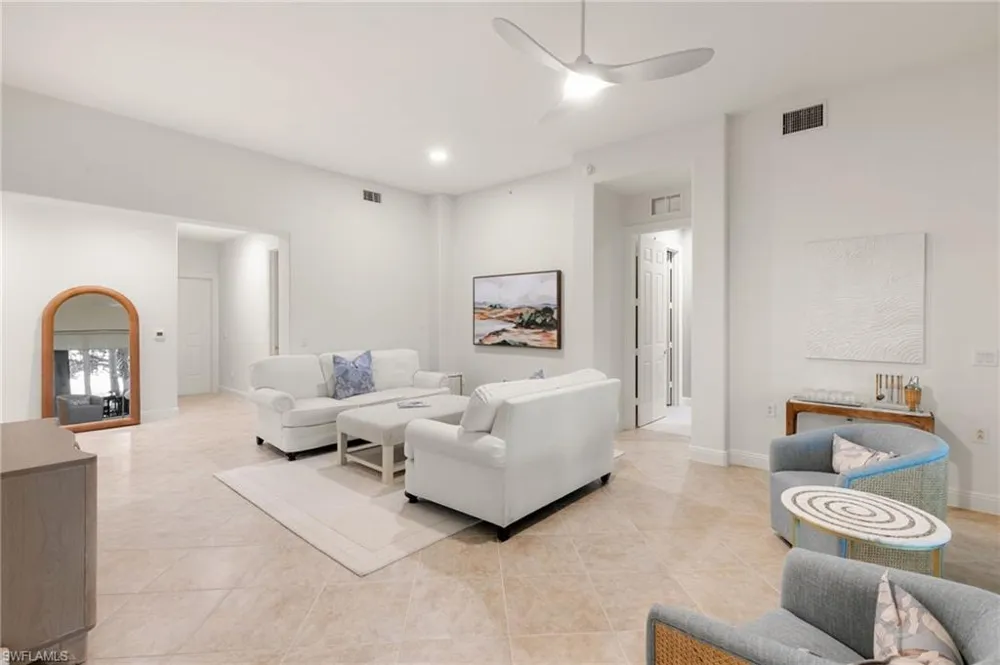 3053 Aviamar Circle #8-102 Naples, FL 34114