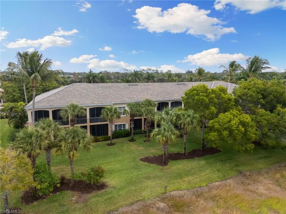 3053 Aviamar Circle #8-102 Naples, FL 34114