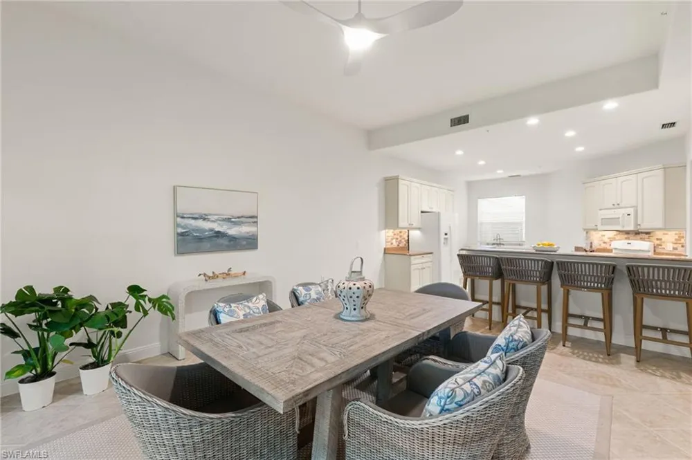 3053 Aviamar Circle #8-102 Naples, FL 34114