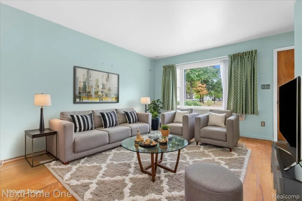 4296 Phillips Avenue Berkley City, MI 48072