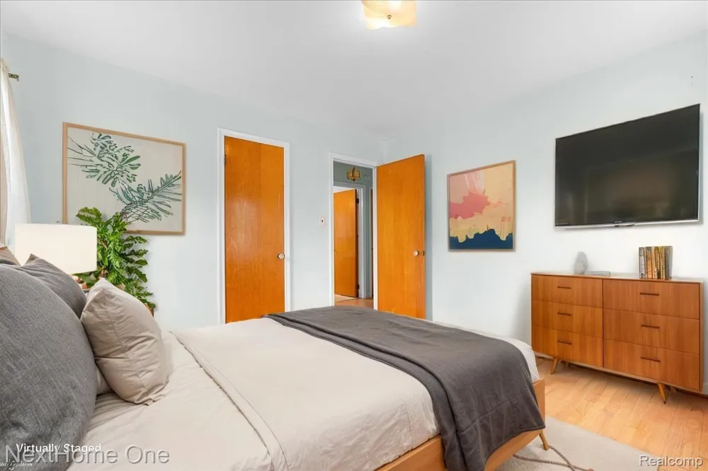 4296 Phillips Avenue Berkley City, MI 48072