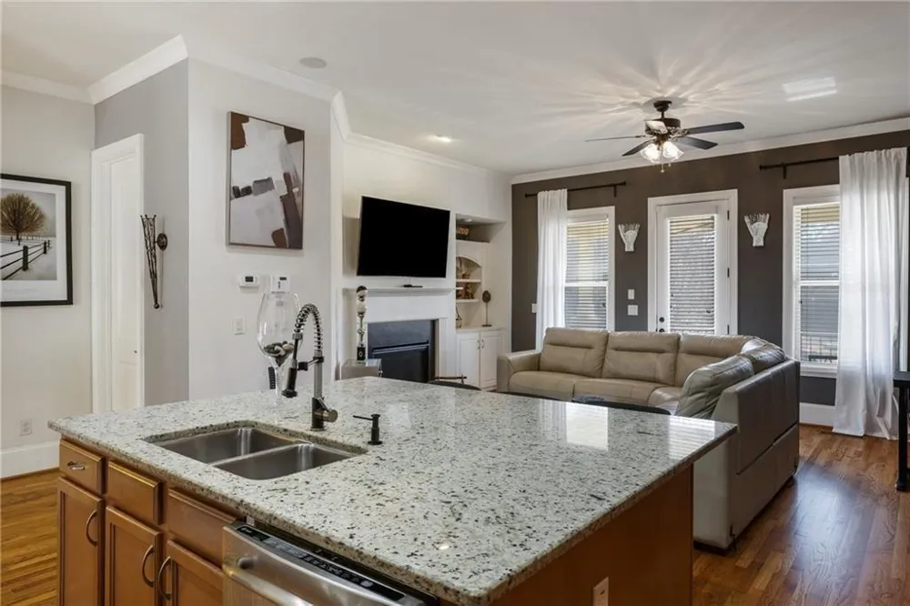 383 16th Street NW #3 Atlanta, GA 30363