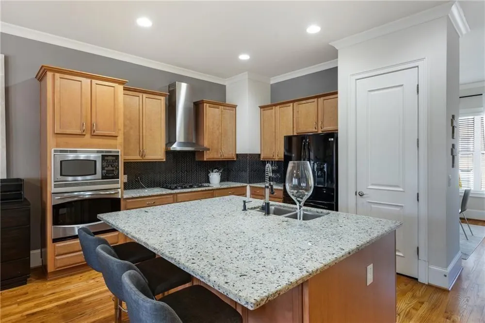 383 16th Street NW #3 Atlanta, GA 30363