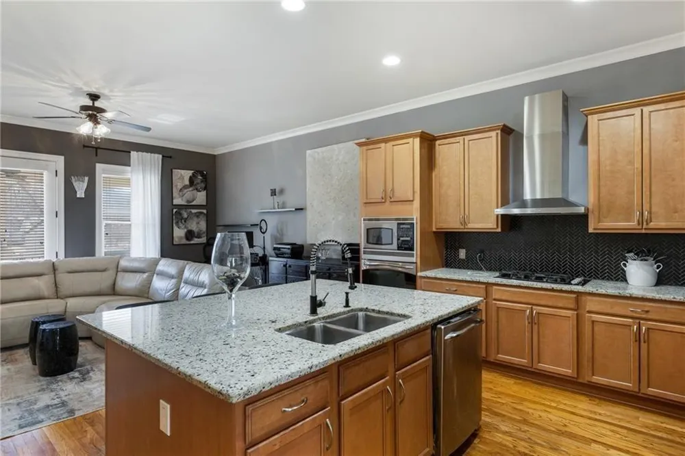 383 16th Street NW #3 Atlanta, GA 30363