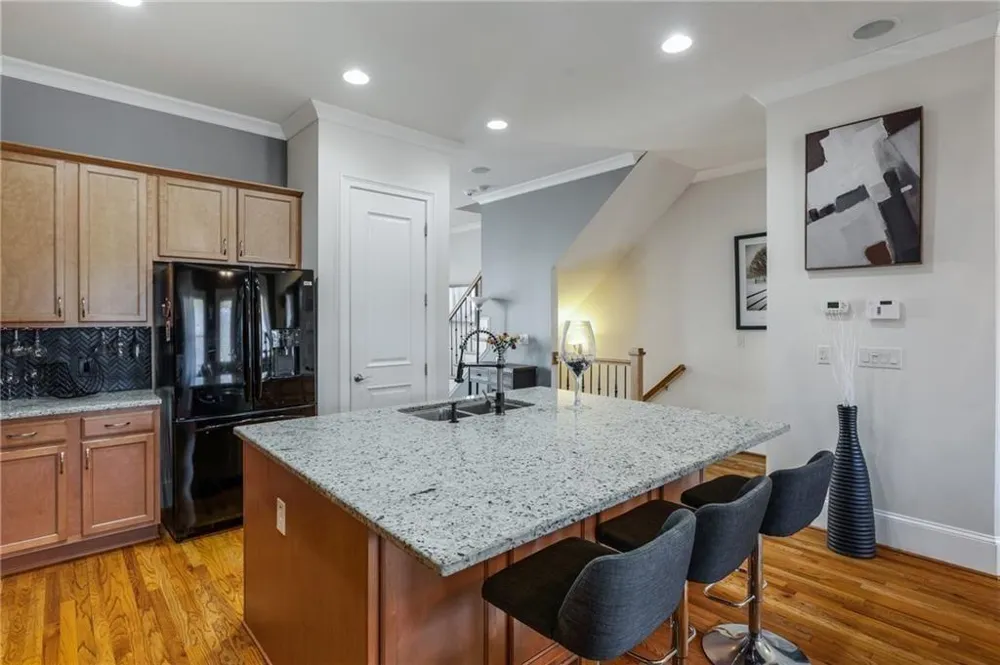 383 16th Street NW #3 Atlanta, GA 30363