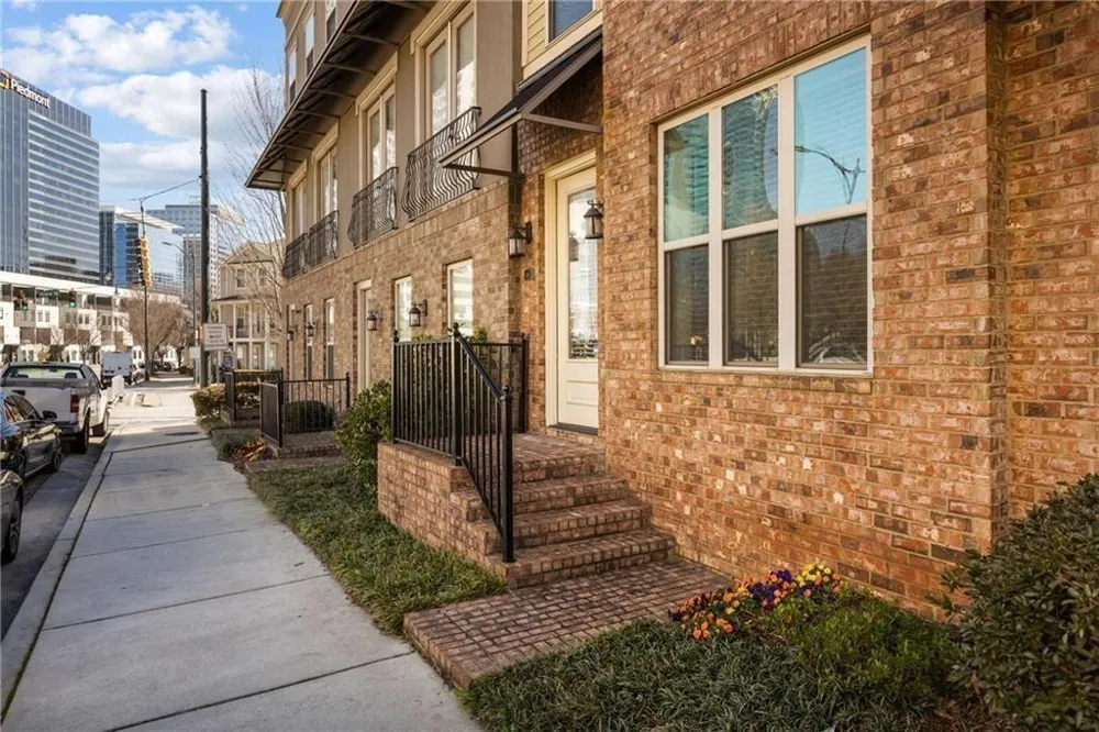 383 16th Street NW #3 Atlanta, GA 30363