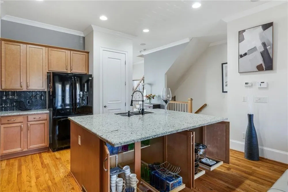 383 16th Street NW #3 Atlanta, GA 30363