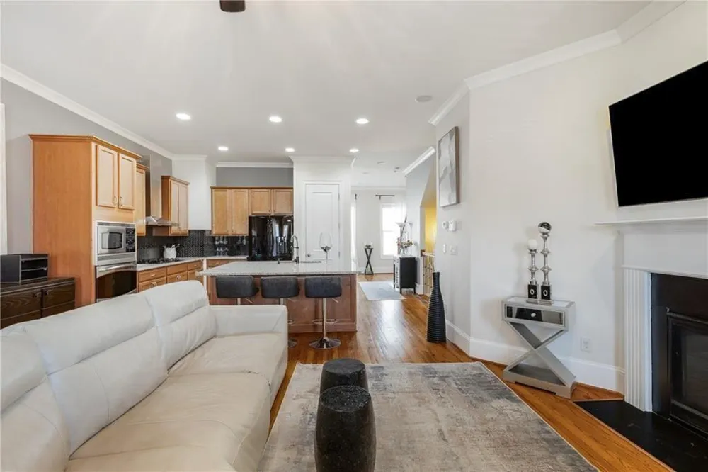 383 16th Street NW #3 Atlanta, GA 30363