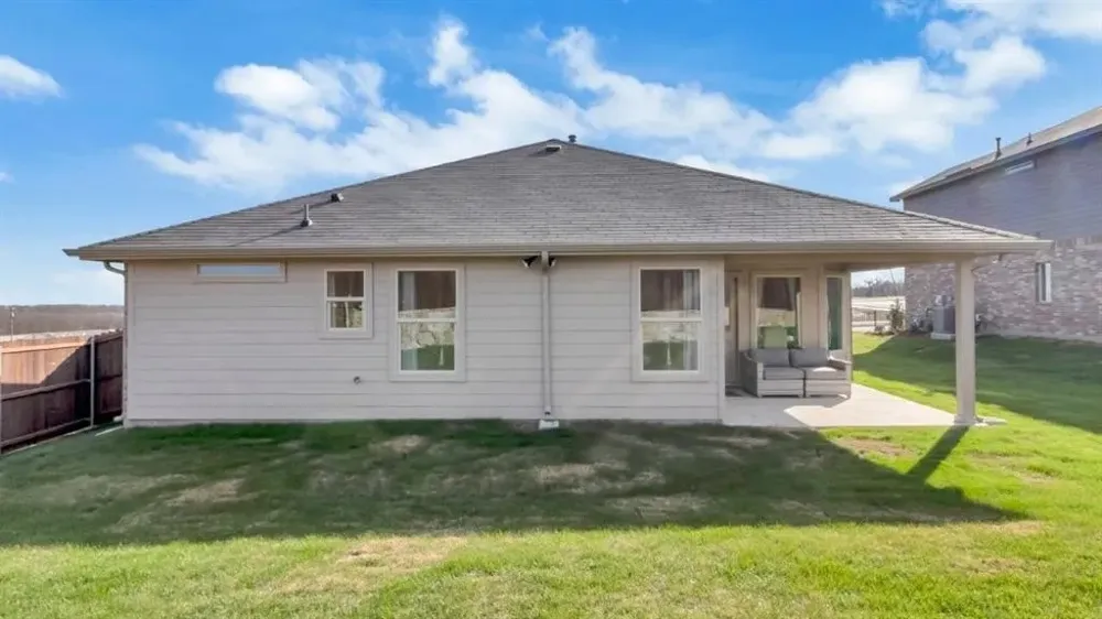 9753 New Bern Drive Fort Worth, TX 76108
