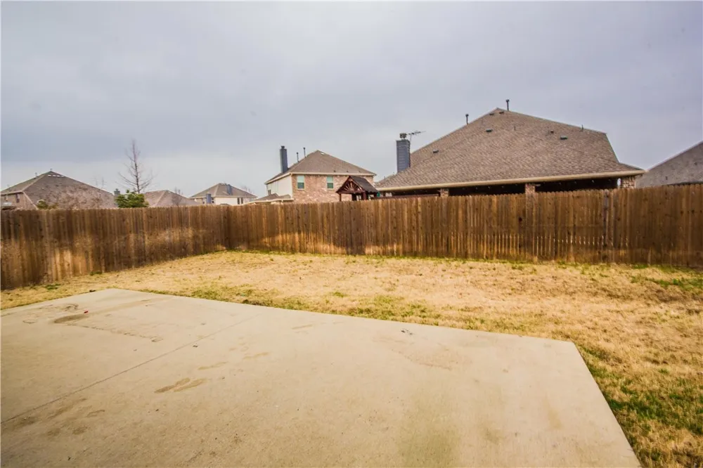 405 Riverstone Way McKinney, TX 75072