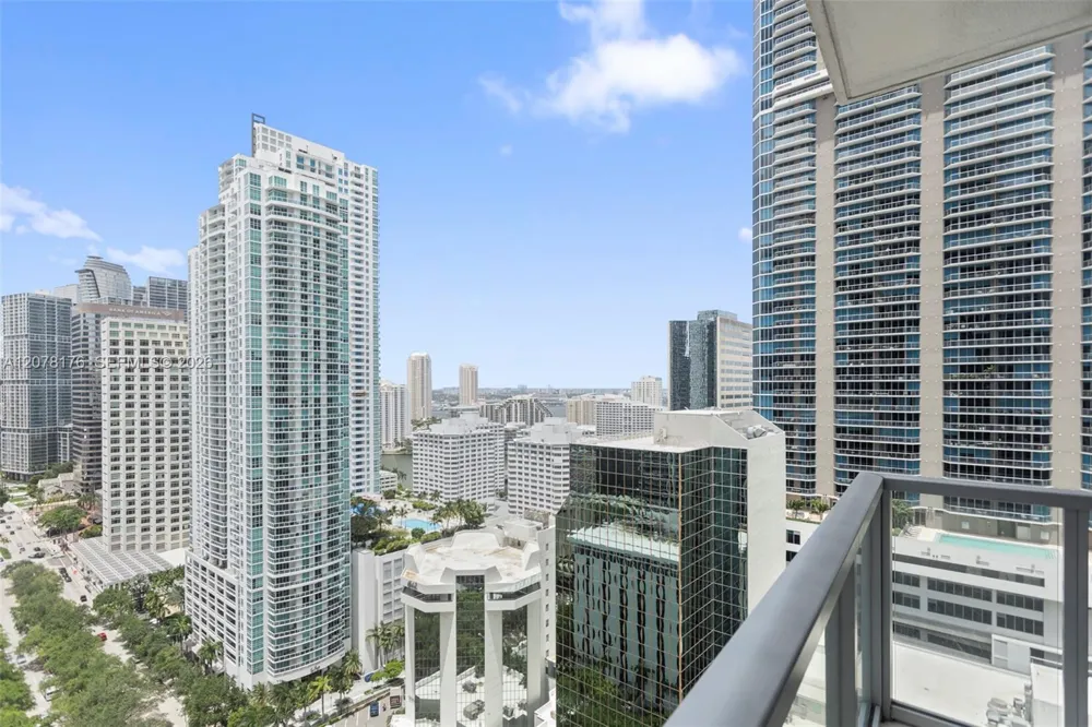 1060 Brickell Ave #2601 Miami, FL 33131