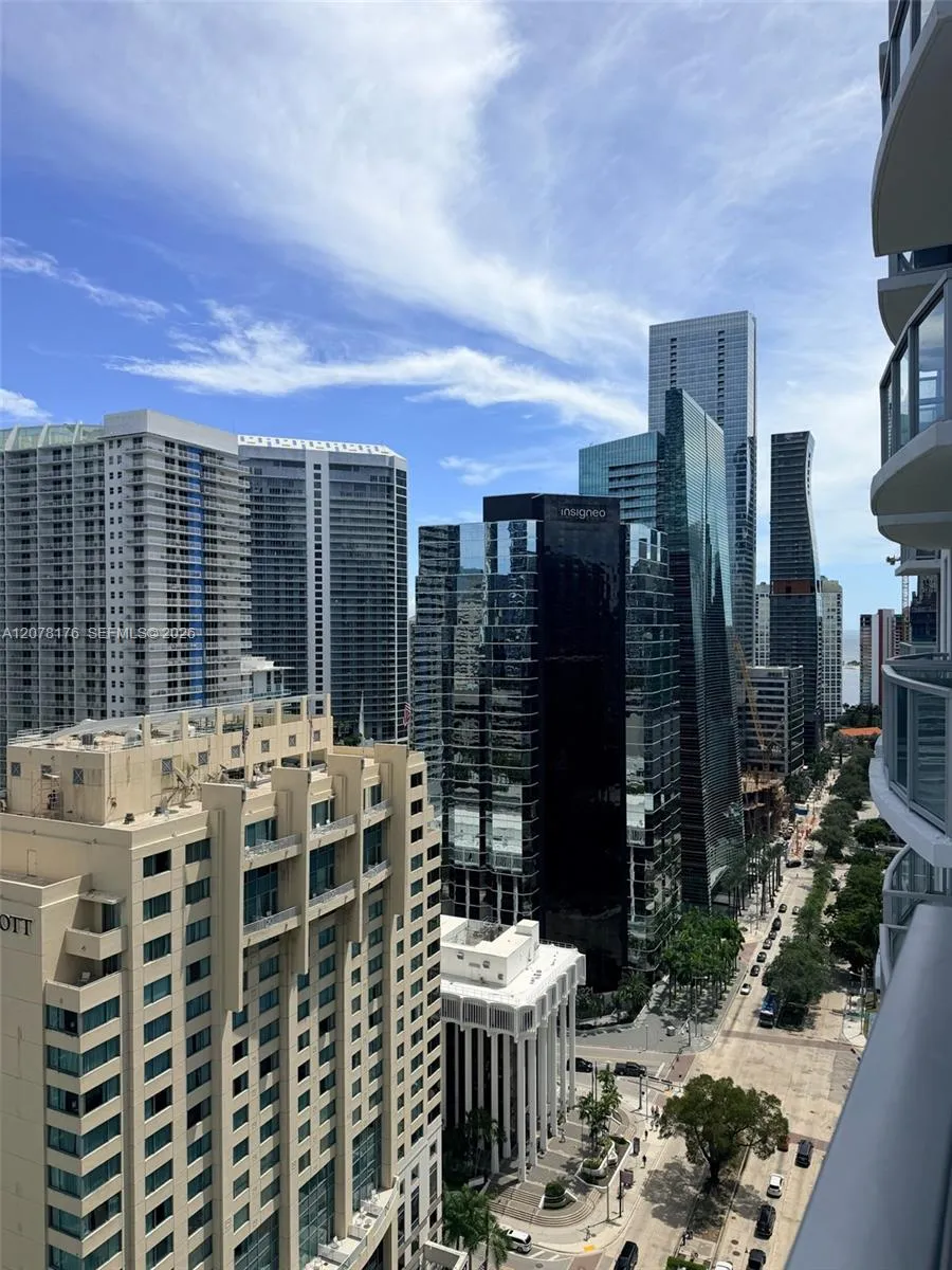 1060 Brickell Ave #2601 Miami, FL 33131