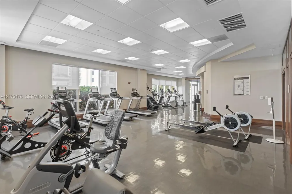1060 Brickell Ave #2601 Miami, FL 33131