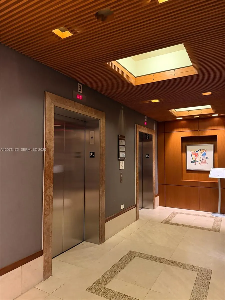 1060 Brickell Ave #2601 Miami, FL 33131
