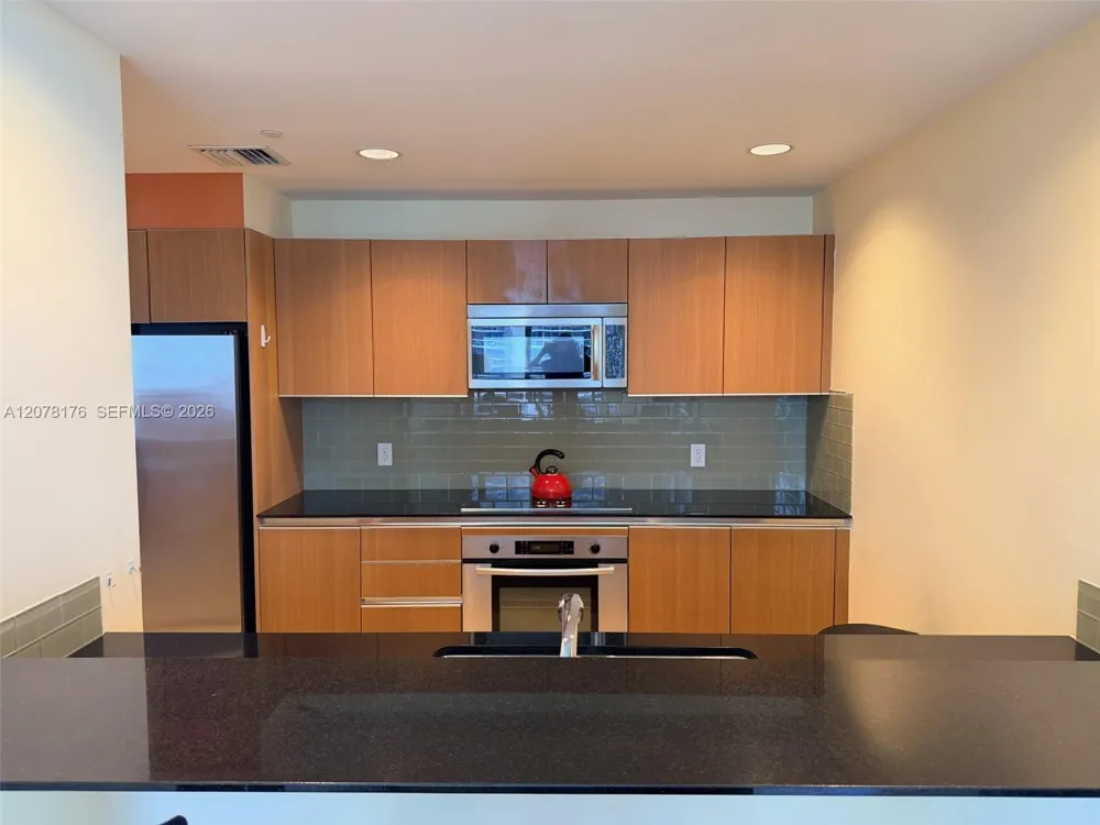 1060 Brickell Ave #2601 Miami, FL 33131