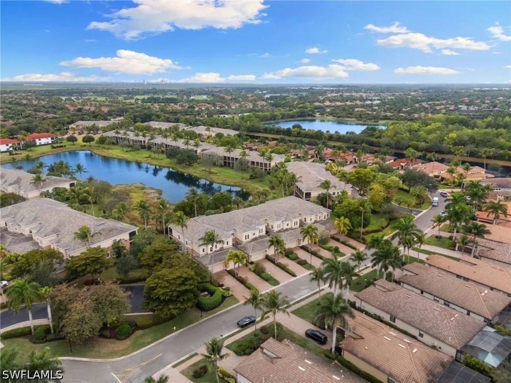 Aviamar Circle #8-102 Naples, FL 34114