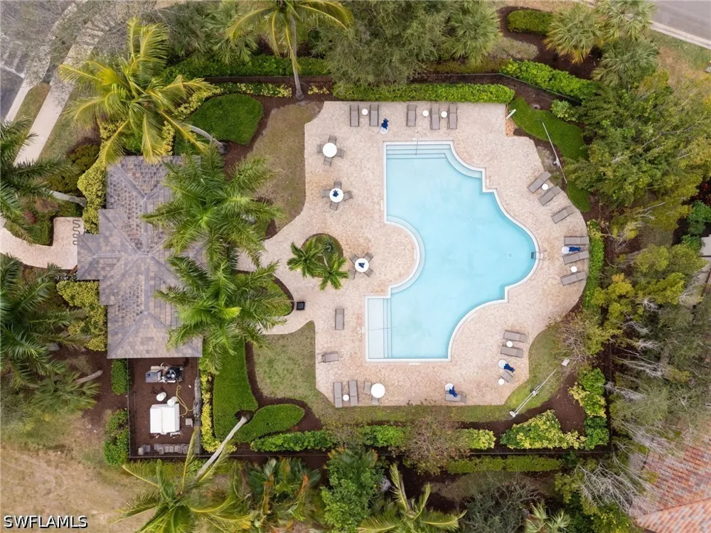 Aviamar Circle #8-102 Naples, FL 34114