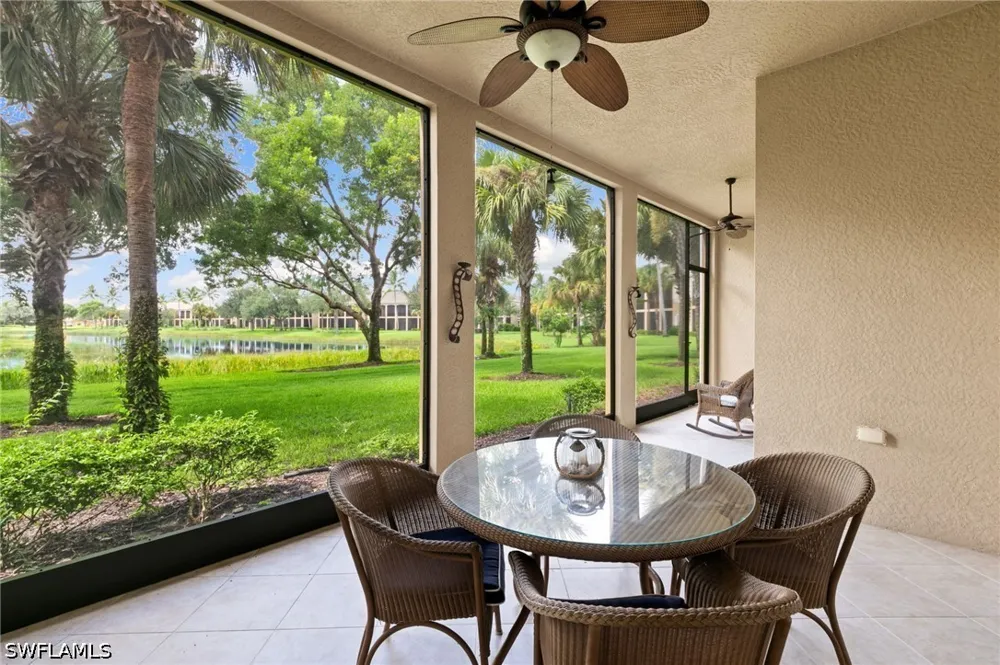 Aviamar Circle #8-102 Naples, FL 34114