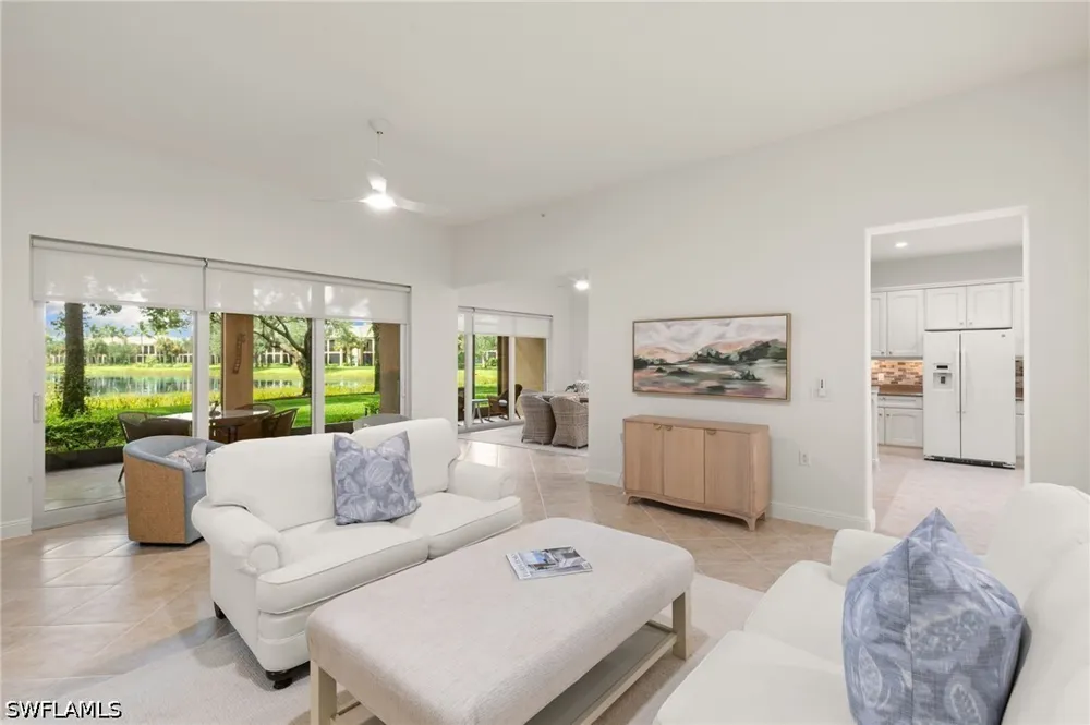 Aviamar Circle #8-102 Naples, FL 34114