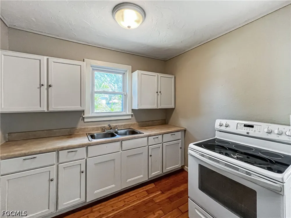 Stella Street Fort Myers, FL 33901