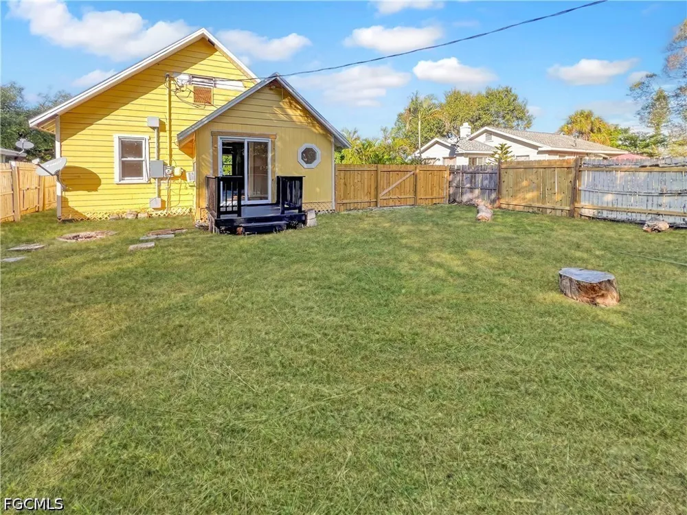 Stella Street Fort Myers, FL 33901