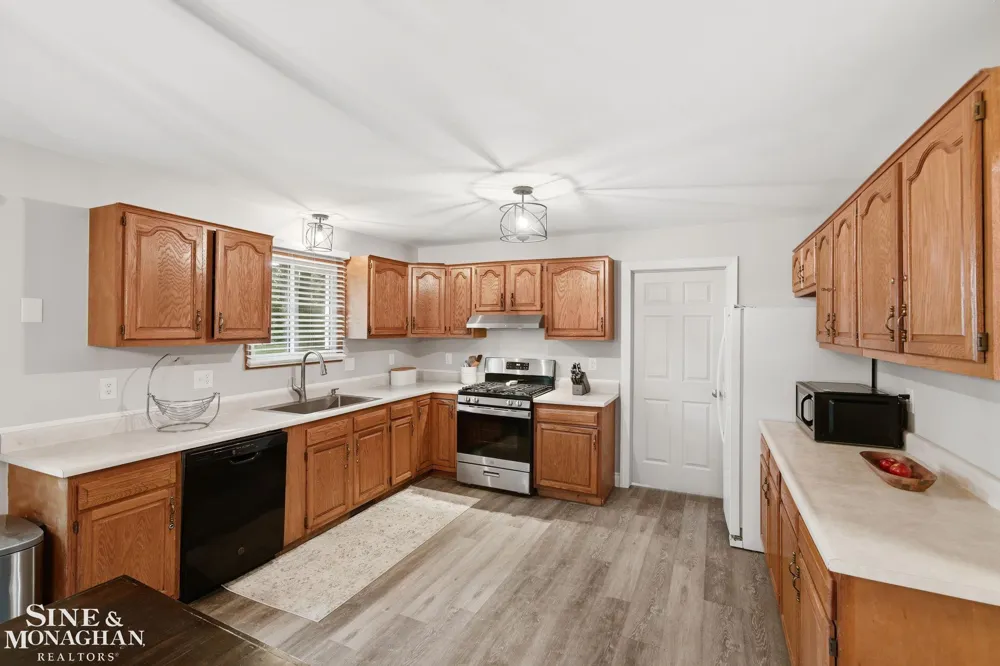 4882 25 Mile Road Shelby Charter Township, MI 48316