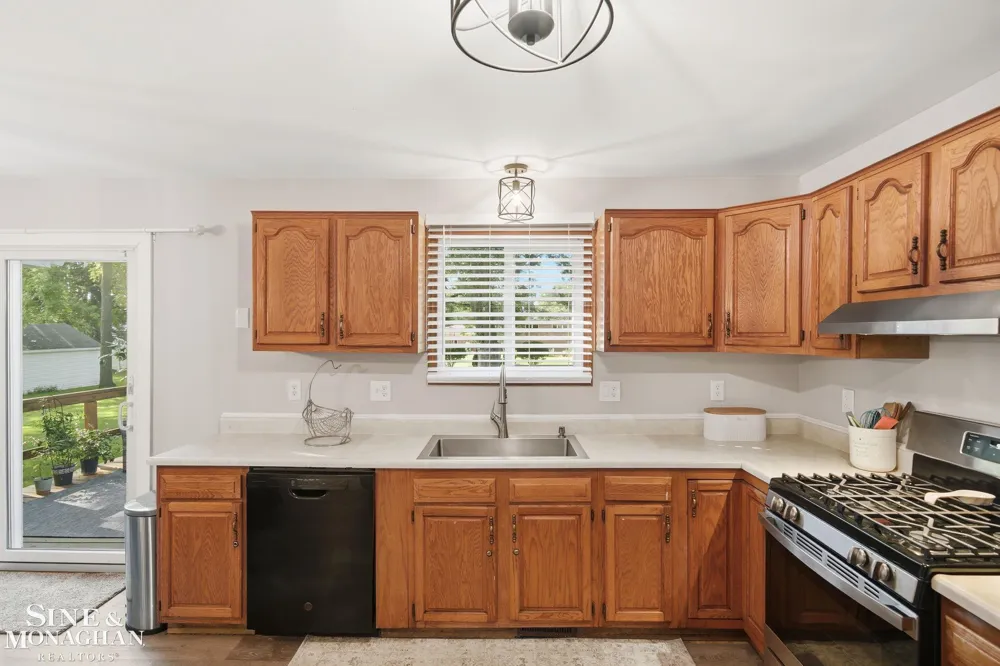 4882 25 Mile Road Shelby Charter Township, MI 48316