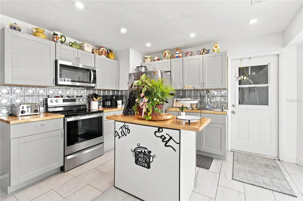 6084 PORT RUSH COURT Spring Hill, FL 34606