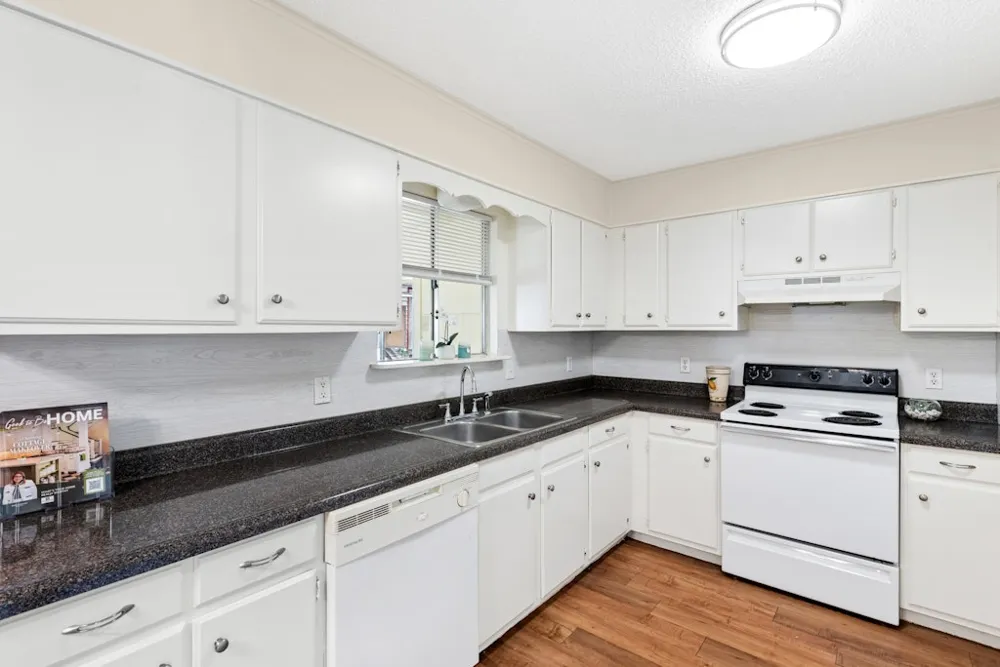 1902 Twin Oaks Street Kingsland, TX 78639