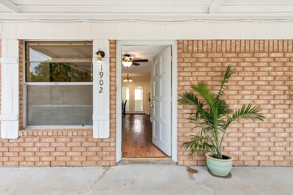 1902 Twin Oaks Street Kingsland, TX 78639