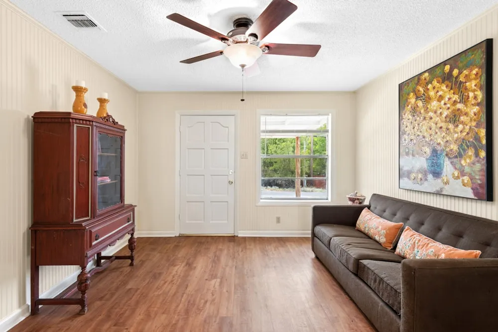 1902 Twin Oaks Street Kingsland, TX 78639