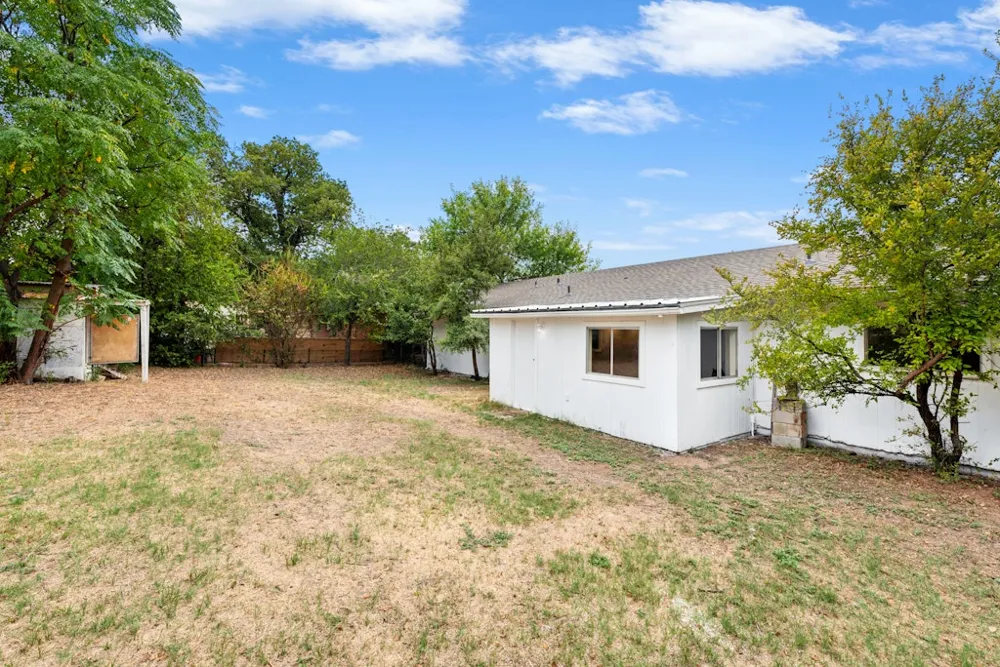 1902 Twin Oaks Street Kingsland, TX 78639