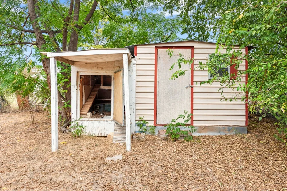 1902 Twin Oaks Street Kingsland, TX 78639