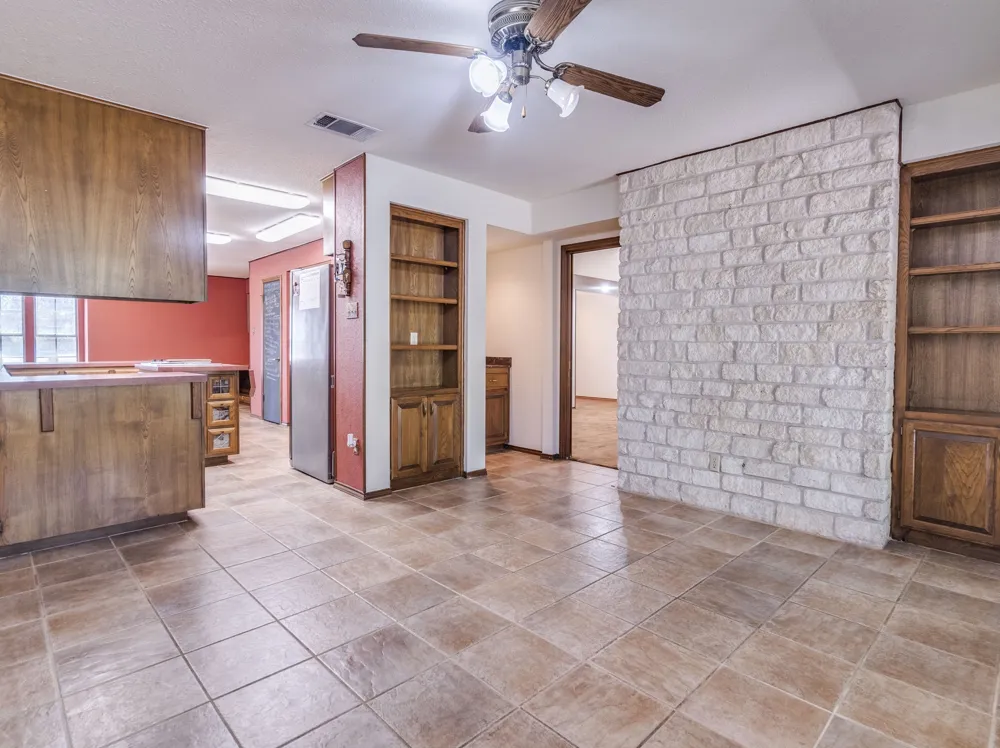 1112 Live Oak Loop Buda, TX 78610