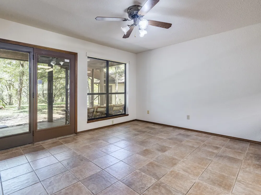 1112 Live Oak Loop Buda, TX 78610