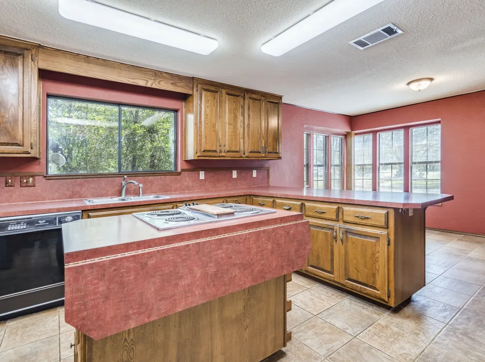 1112 Live Oak Loop Buda, TX 78610