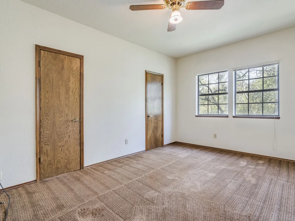 1112 Live Oak Loop Buda, TX 78610